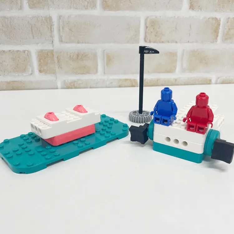 無料体験会で作るロボット