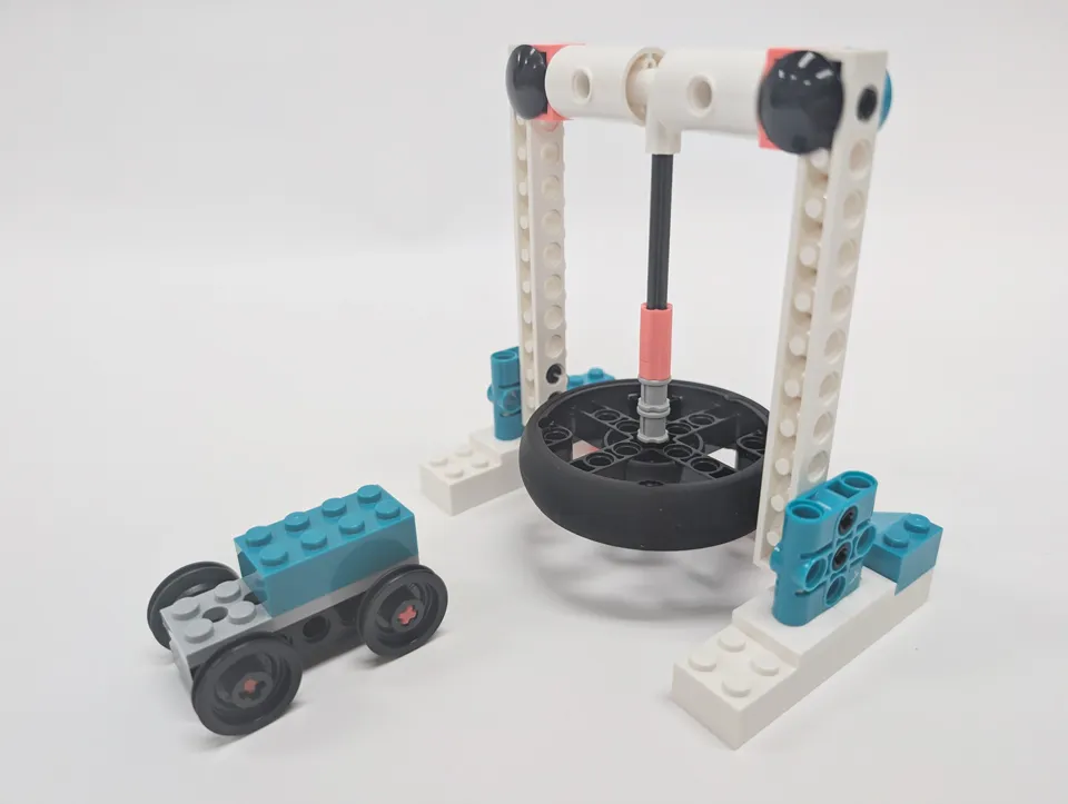 位置エネルギーカーのロボット作品