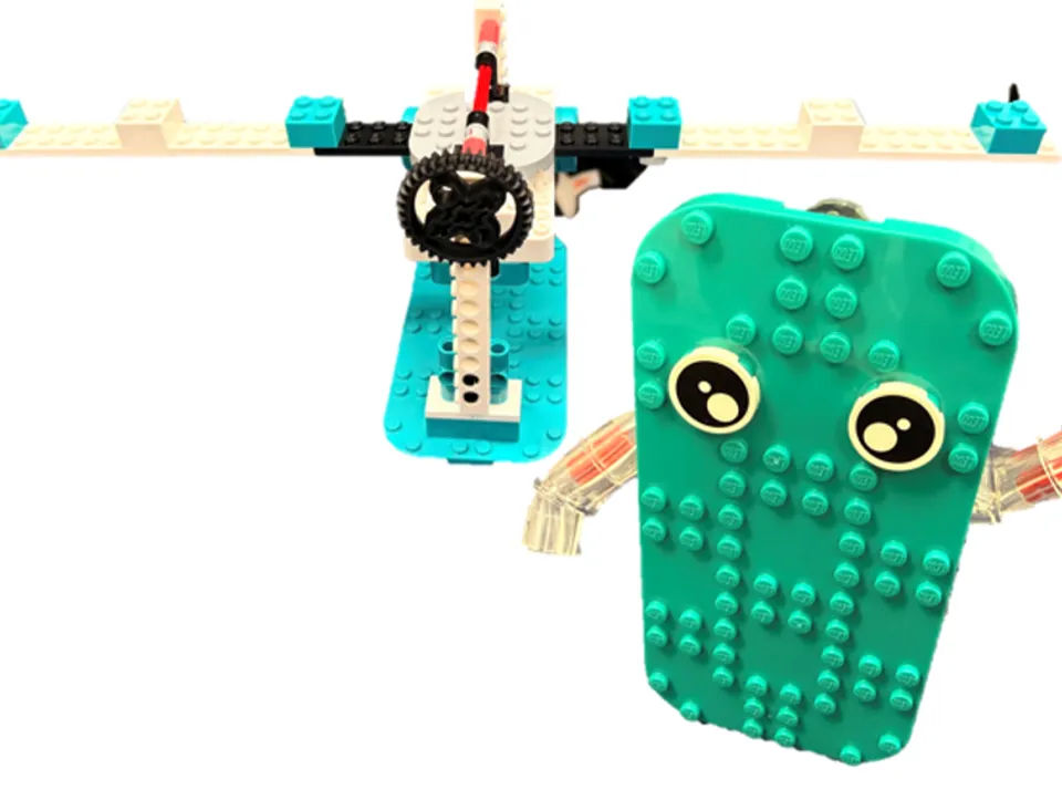 LEGOブロックで製作した天秤