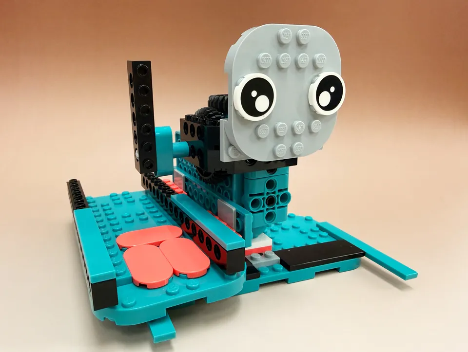 物を投げるロボット